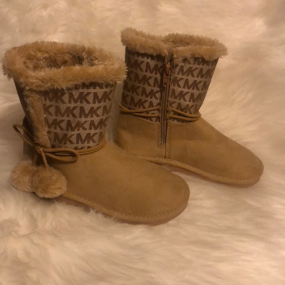 Mk boots size(11)girl🌹 - Picture 4 of 4